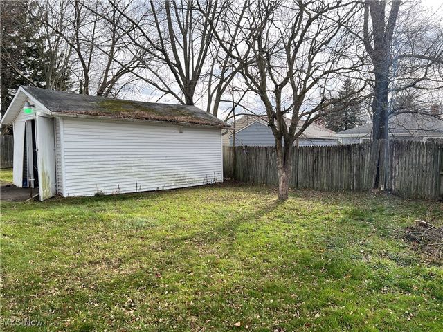 880 Jason Avenue, Akron, OH 44314