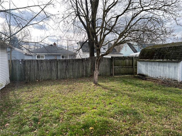 880 Jason Avenue, Akron, OH 44314