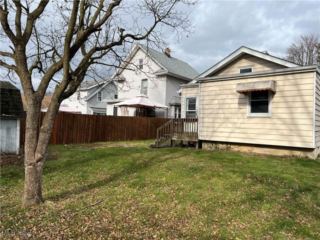 880 Jason Avenue, Akron, OH 44314