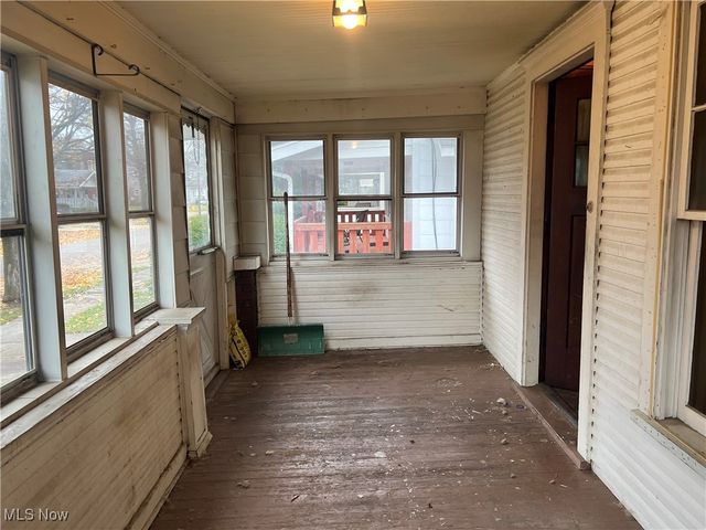 880 Jason Avenue, Akron, OH 44314