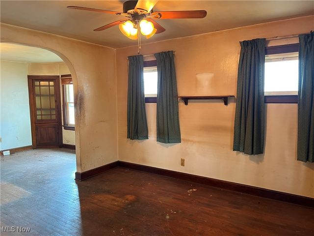 880 Jason Avenue, Akron, OH 44314