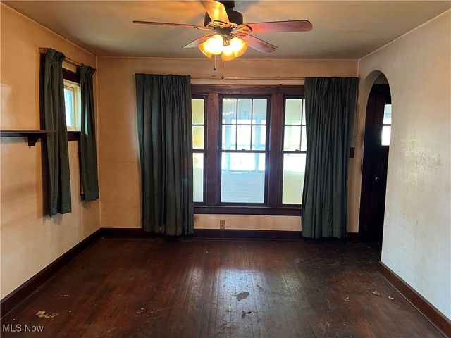 880 Jason Avenue, Akron, OH 44314