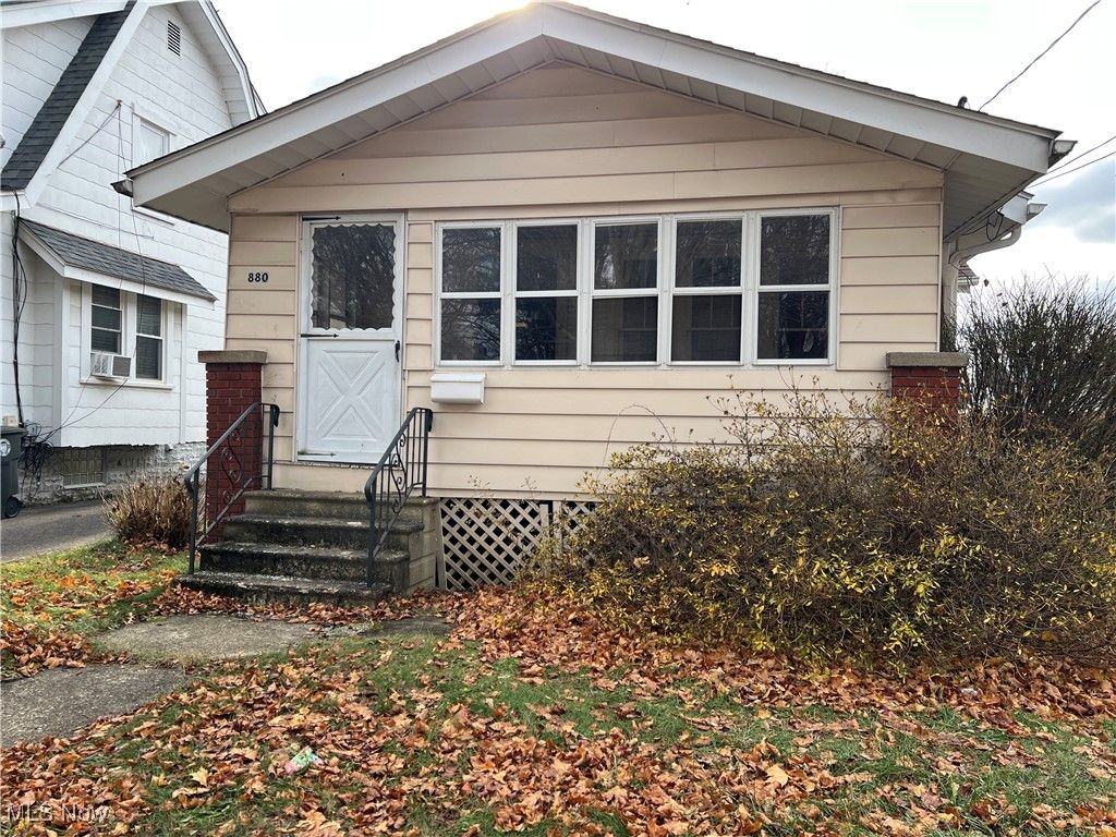 880 Jason Avenue, Akron, OH 44314