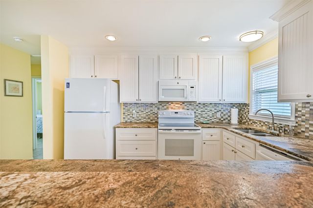 4222 Spanish Main, Jamaica Beach, TX 77554
