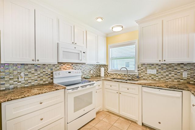 4222 Spanish Main, Jamaica Beach, TX 77554