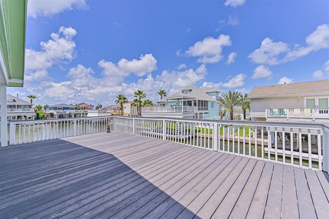 4222 Spanish Main, Jamaica Beach, TX 77554