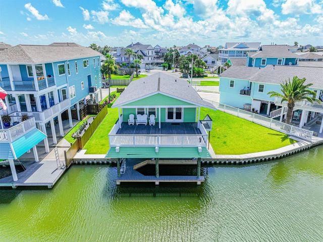 4222 Spanish Main, Jamaica Beach, TX 77554