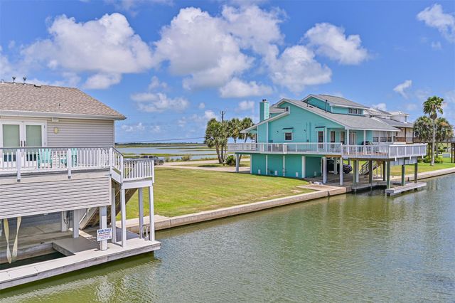 4222 Spanish Main, Jamaica Beach, TX 77554