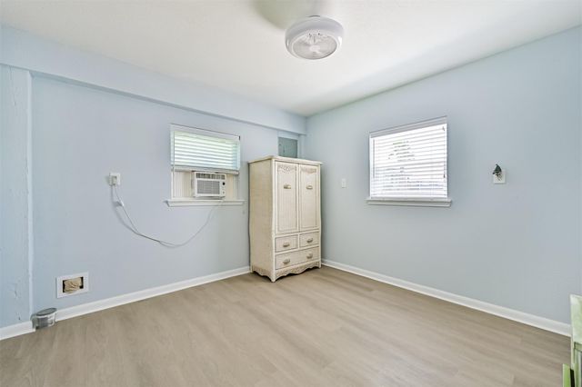 4222 Spanish Main, Jamaica Beach, TX 77554