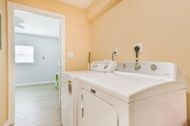 4222 Spanish Main, Jamaica Beach, TX 77554