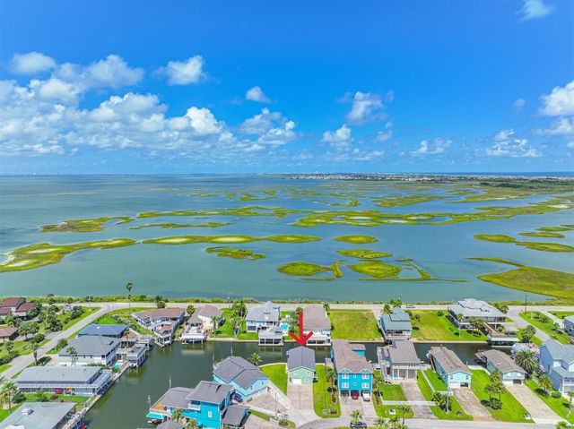 4222 Spanish Main, Jamaica Beach, TX 77554