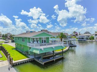 4222 Spanish Main, Jamaica Beach, TX 77554