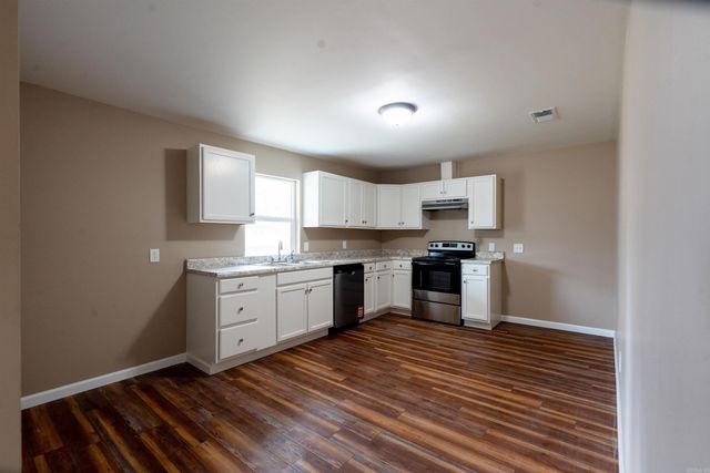 606 W North Street, Heber Springs, AR 72543