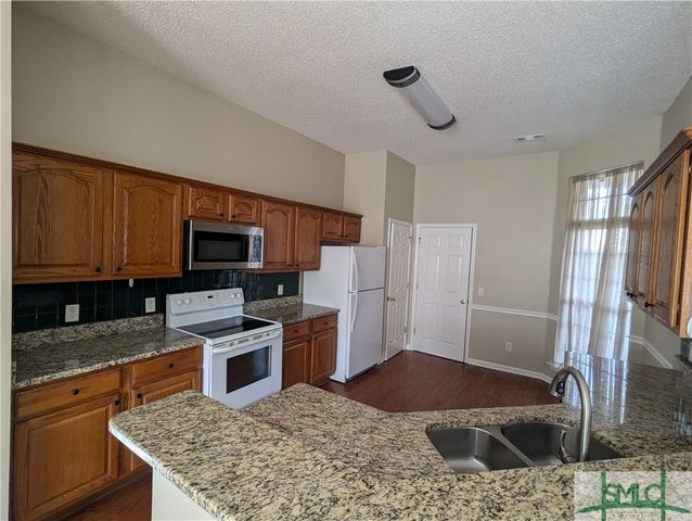 550 Laurenburg Drive, Richmond Hill, GA 31324