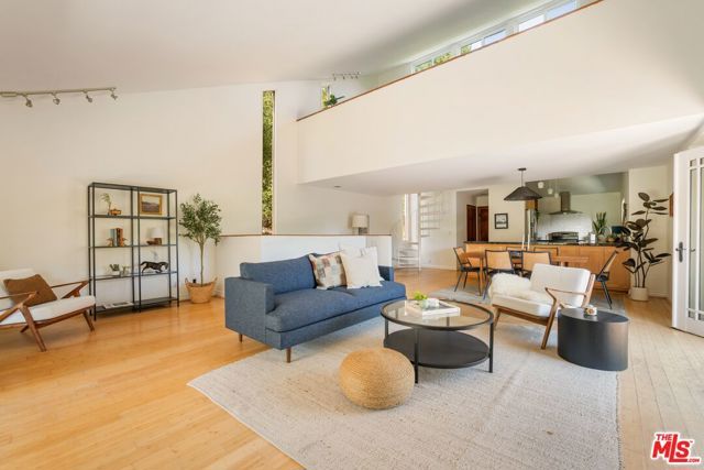 1310 N Topanga Canyon Boulevard, Topanga (los Angeles), CA 90290