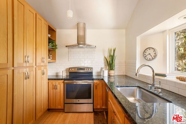 1310 N Topanga Canyon Boulevard, Topanga (los Angeles), CA 90290