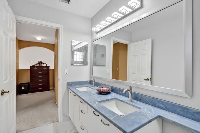 1581 NW 159th Ave, Pembroke Pines, FL 33028