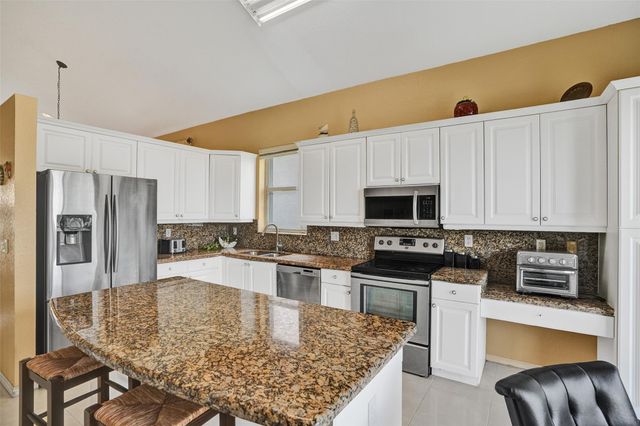 1581 NW 159th Ave, Pembroke Pines, FL 33028