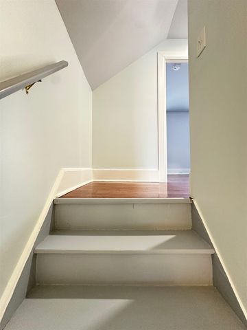 11 Walnut Street, Keene, NH 03431