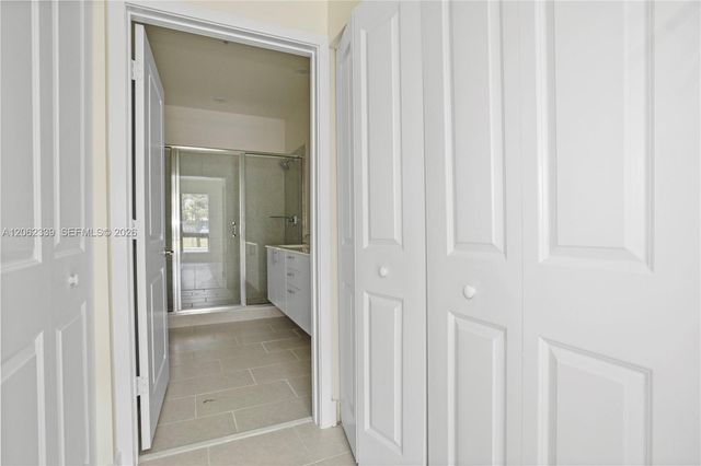 8001 NW 41st Street F-106, Doral, FL 33166