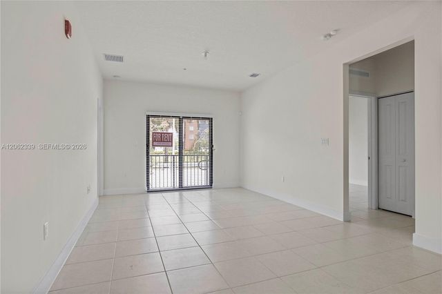 8001 NW 41st Street F-106, Doral, FL 33166