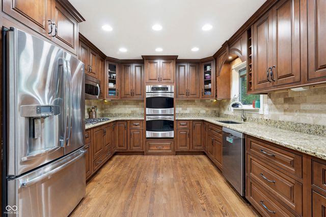 8749 N Port Circle, Indianapolis, IN 46236