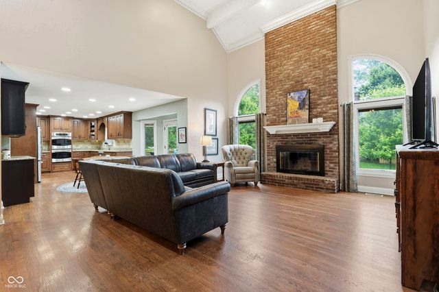 8749 N Port Circle, Indianapolis, IN 46236
