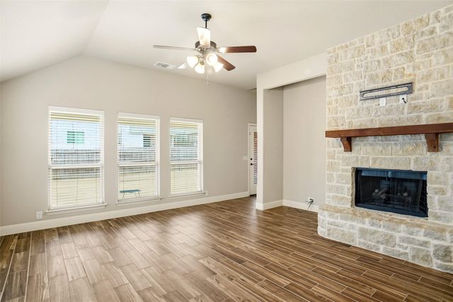 1021 Rustic Oak Way, Burleson, TX 76028