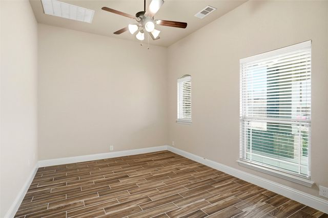 1021 Rustic Oak Way, Burleson, TX 76028