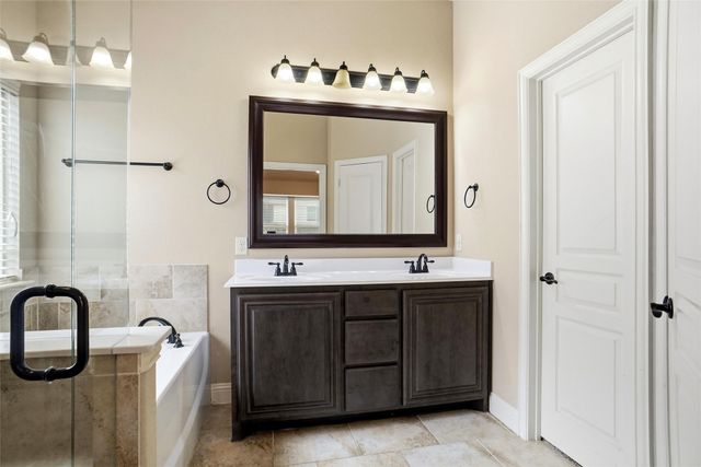 1021 Rustic Oak Way, Burleson, TX 76028