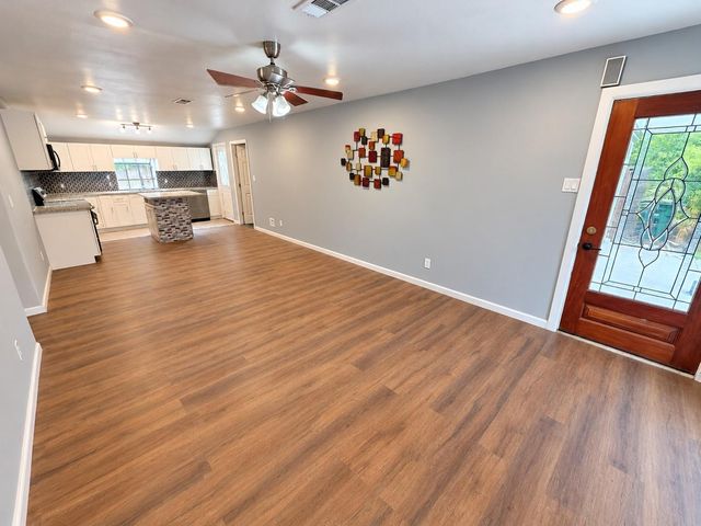 11306 Sandhurst Drive, Houston, TX 77048