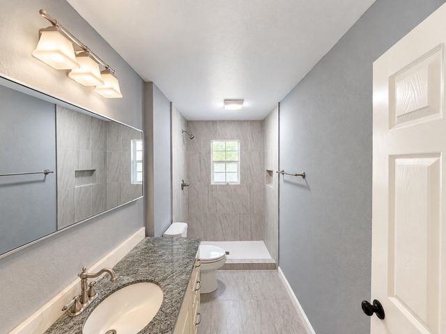 11306 Sandhurst Drive, Houston, TX 77048