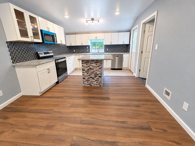 11306 Sandhurst Drive, Houston, TX 77048