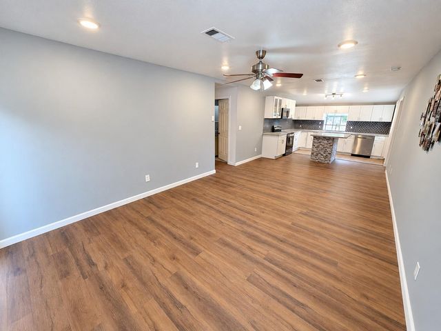 11306 Sandhurst Drive, Houston, TX 77048
