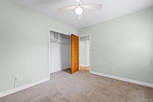 4165 Crooks Road, Troy, MI 48098
