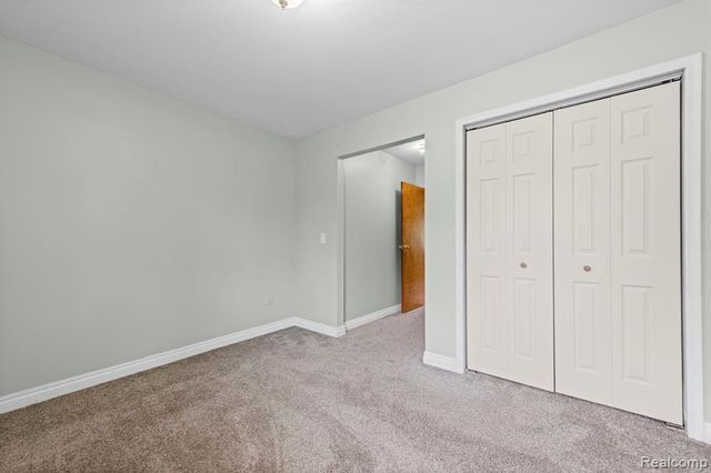 4165 Crooks Road, Troy, MI 48098