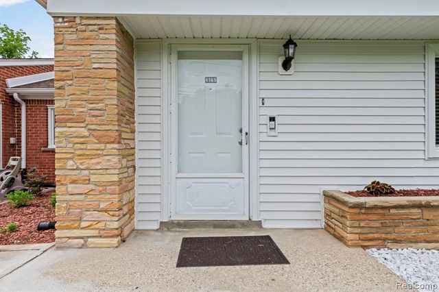 4165 Crooks Road, Troy, MI 48098