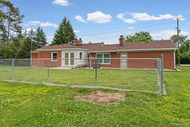 4165 Crooks Road, Troy, MI 48098