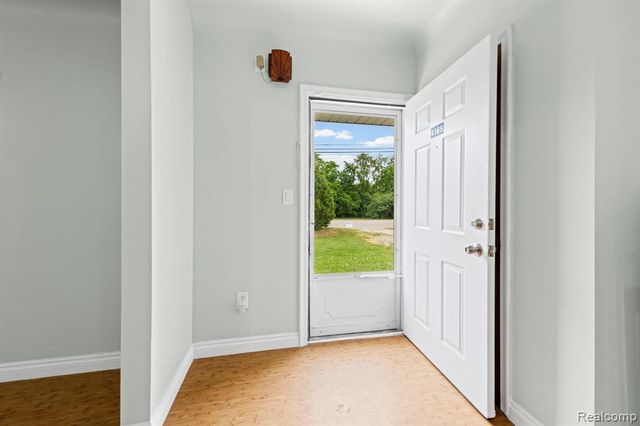 4165 Crooks Road, Troy, MI 48098