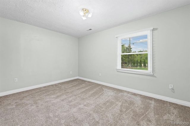 4165 Crooks Road, Troy, MI 48098