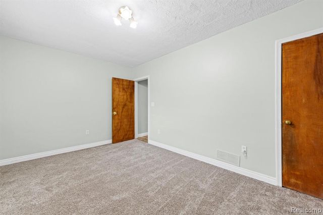 4165 Crooks Road, Troy, MI 48098