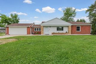 4165 Crooks Road, Troy, MI 48098
