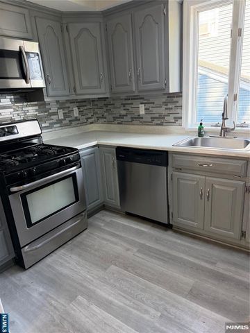 67 Rowland Avenue, Hackensack, NJ 07601