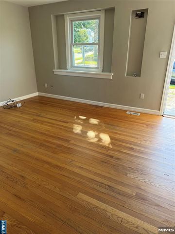 67 Rowland Avenue, Hackensack, NJ 07601