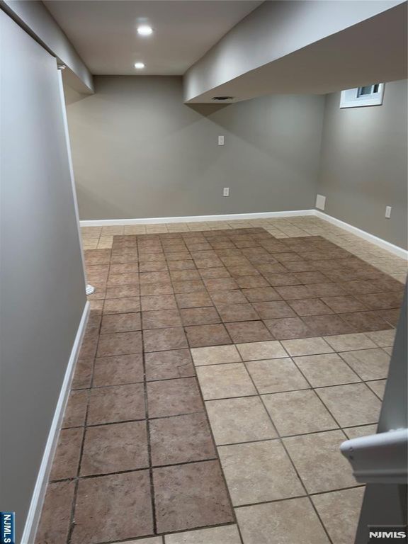 67 Rowland Avenue, Hackensack, NJ 07601
