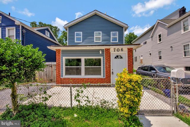 706 59TH AVE, Capitol Heights, MD 20743