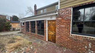 17 Jade Street, Oakdale, NY 11769
