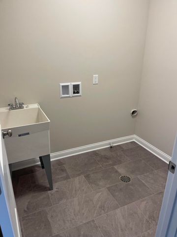 945 Paula Court, Hobart, IN 46342