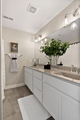 945 Paula Court, Hobart, IN 46342