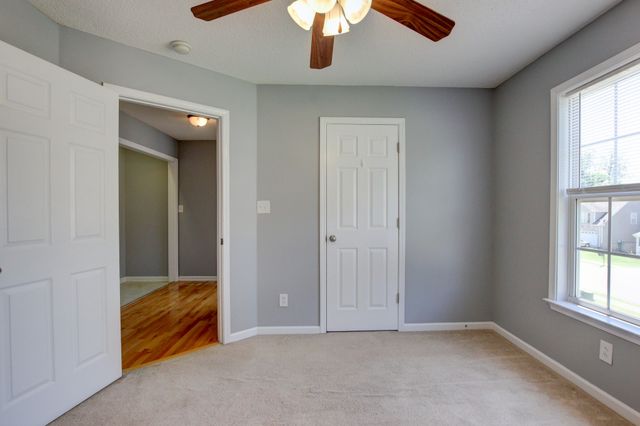 1492 Cedar Springs Cir, Clarksville, TN 37042